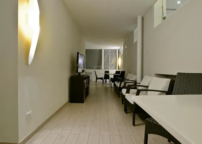 Katy Бардолино