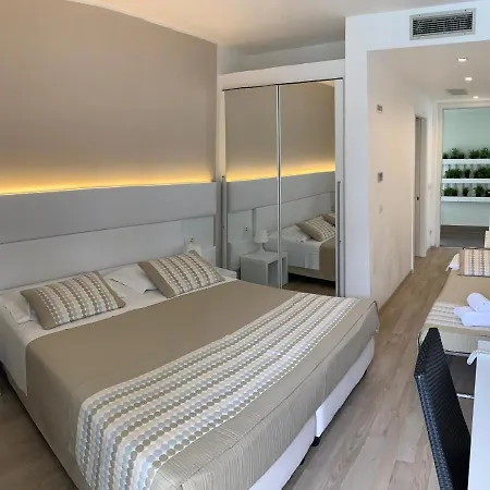 Hotel Katy 3*