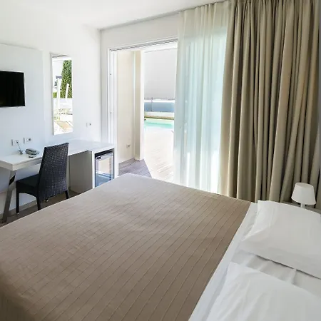 Otel Katy