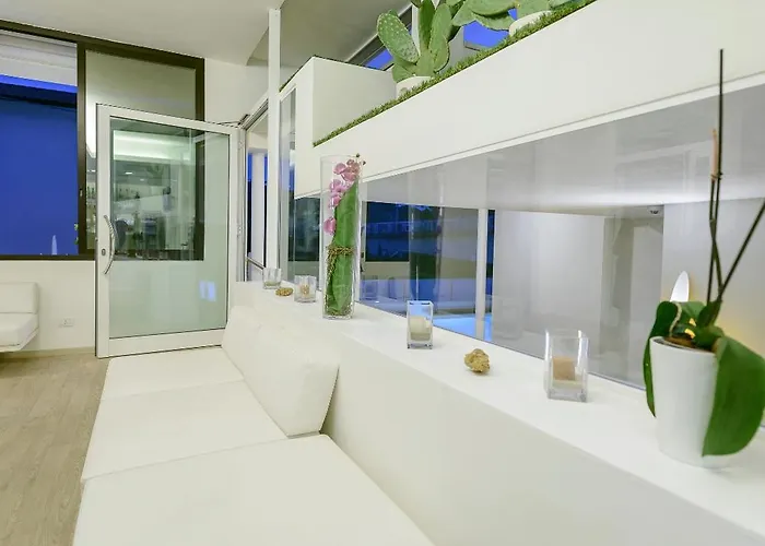 Katy Бардолино