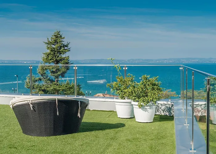 Katy Бардолино